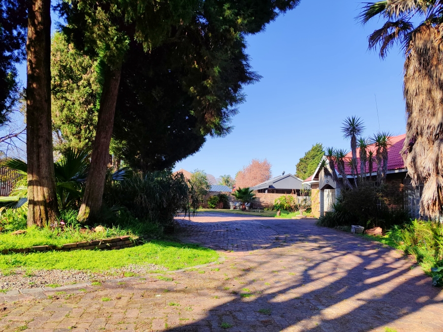 4 Bedroom Property for Sale in Flamwood North West